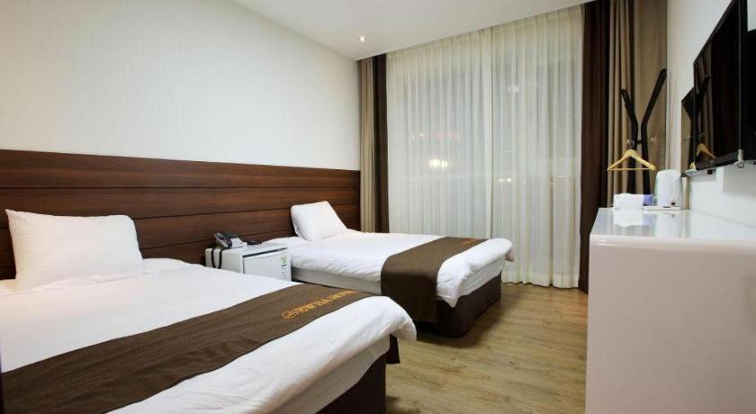 Ewha Hotel Чеджудо Экстерьер фото