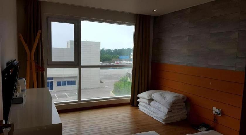 Ewha Hotel Чеджудо Экстерьер фото