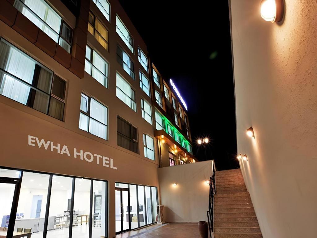 Ewha Hotel Чеджудо Экстерьер фото